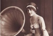 lady-gramophone